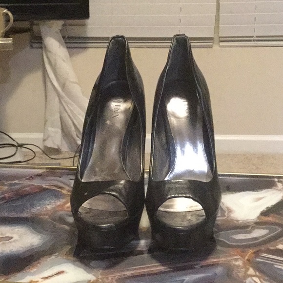 High heels sz 6 - Picture 1 of 3